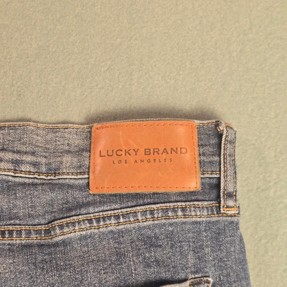 Lucky Brand 221 Straight Leg Jeans Mens 40x32‎ Medium Wash Blue Denim Pants